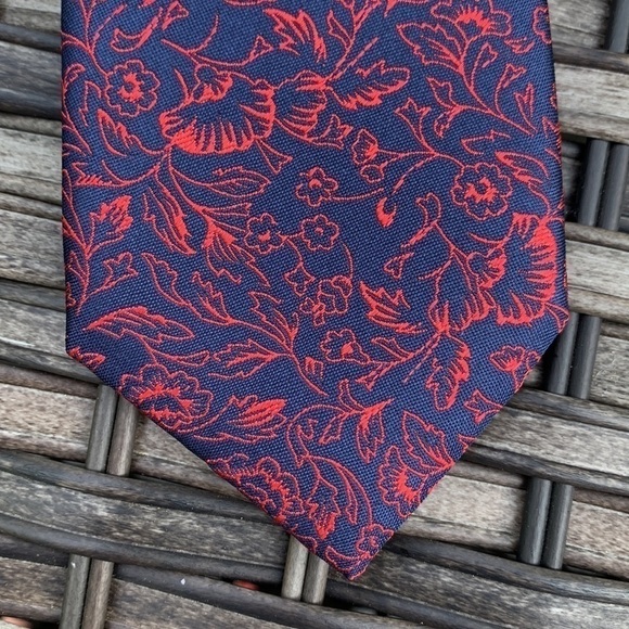 𝅺egara Red & Navy Floral Narrow Tie - 100% Silk - Picture 5 of 13